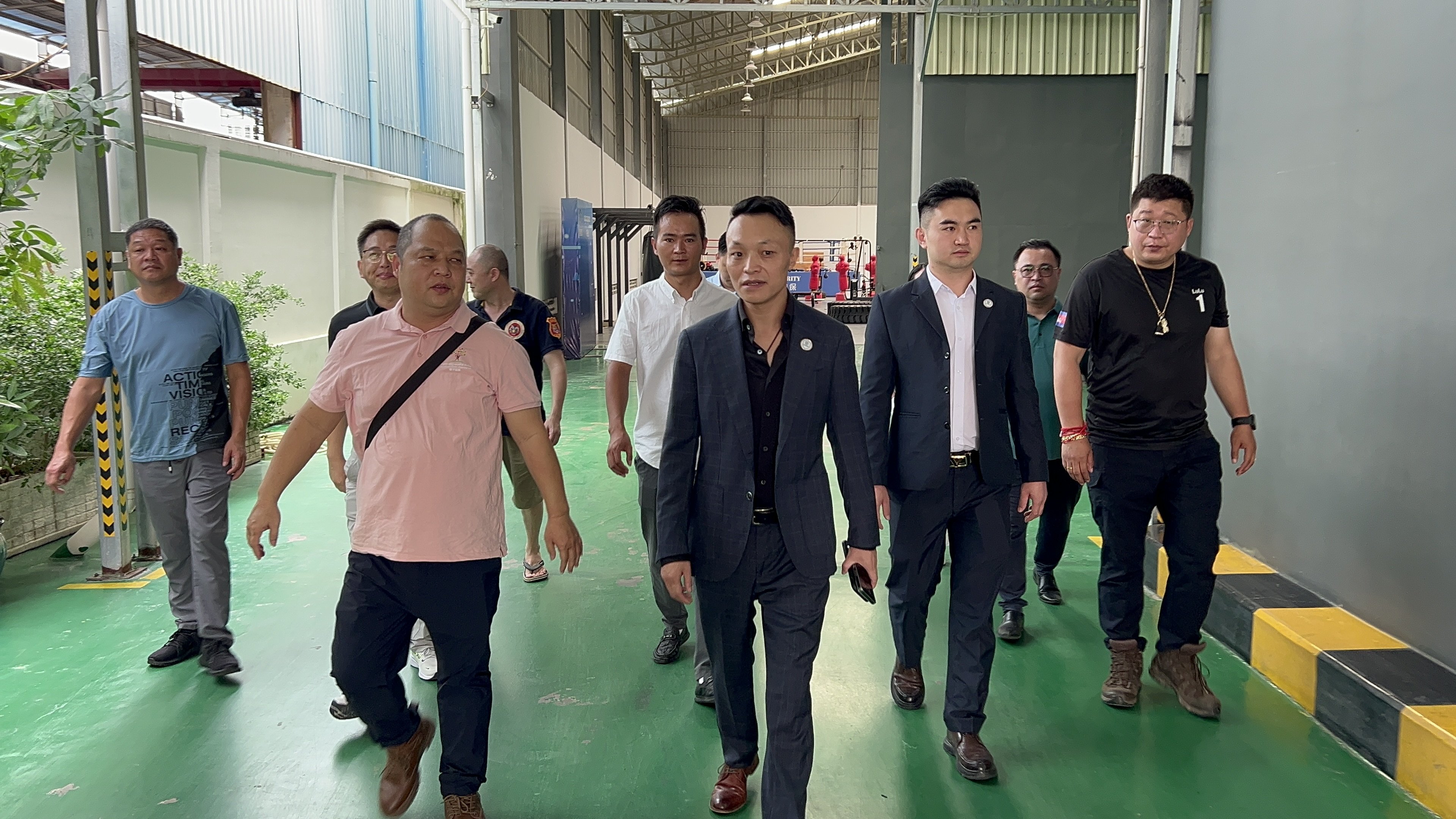 xunlianchanghezhao_r__3840-2160_c__404f45_.jpg